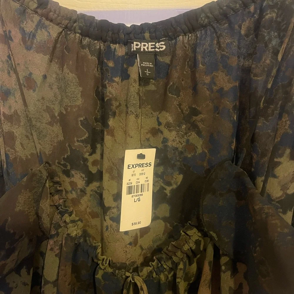 Express Tank Top - Picture 2 of 5
